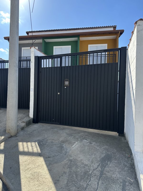 CASAS PRONTAS PARA MORAR — ESTÂNCIA LAGO AZUL! Rua Tibagi Franco da Rocha - 