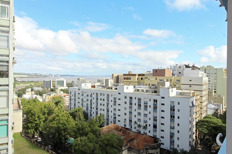 R$ 495.000 - EXCELENTE APARTAMENTO - ANDAR ALTO - 67M2 - 2 DORM - VISTA - 1 VAGA Rua Duque de Caxias Porto Alegre - 