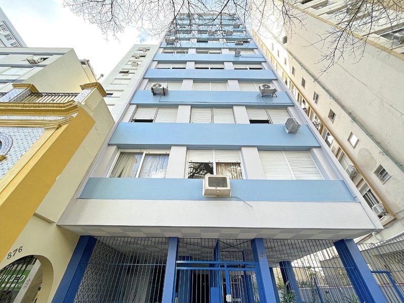 R$ 495.000 - EXCELENTE APARTAMENTO - ANDAR ALTO - 67M2 - 2 DORM - VISTA - 1 VAGA Rua Duque de Caxias Porto Alegre - 