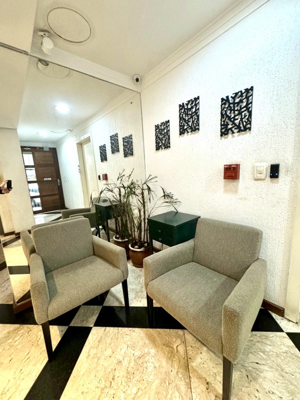 R$ 640.000 - &Oacute;TIMO APARTAMENTO DUPLEX - 63M2 - 1 DORM - SU&Iacute;TE - 2 VAGAS - 2 DEP&Oacute;SITOS Rua Vicente da Fontoura Porto Alegre - 