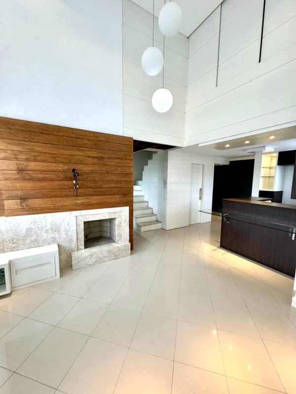 R$ 640.000 - &Oacute;TIMO APARTAMENTO DUPLEX - 63M2 - 1 DORM - SU&Iacute;TE - 2 VAGAS - 2 DEP&Oacute;SITOS Rua Vicente da Fontoura Porto Alegre - 