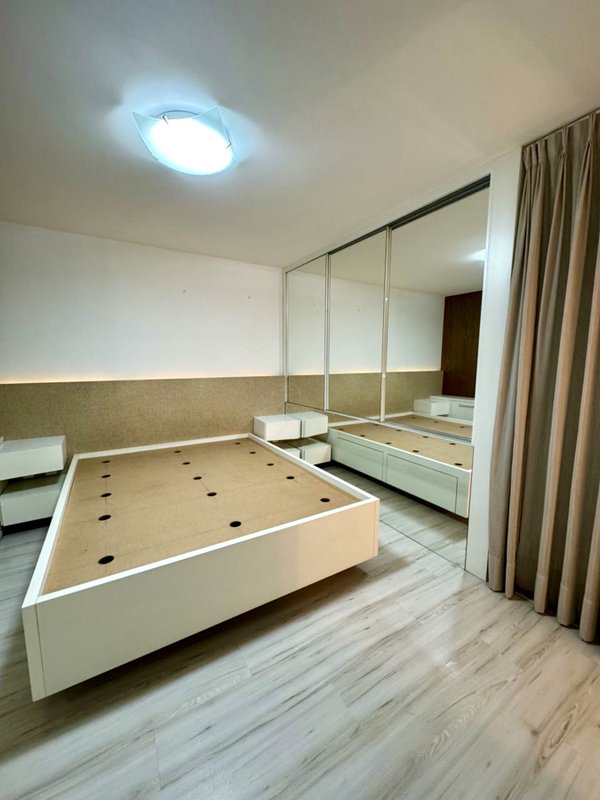 R$ 640.000 - &Oacute;TIMO APARTAMENTO DUPLEX - 63M2 - 1 DORM - SU&Iacute;TE - 2 VAGAS - 2 DEP&Oacute;SITOS Rua Vicente da Fontoura Porto Alegre - 