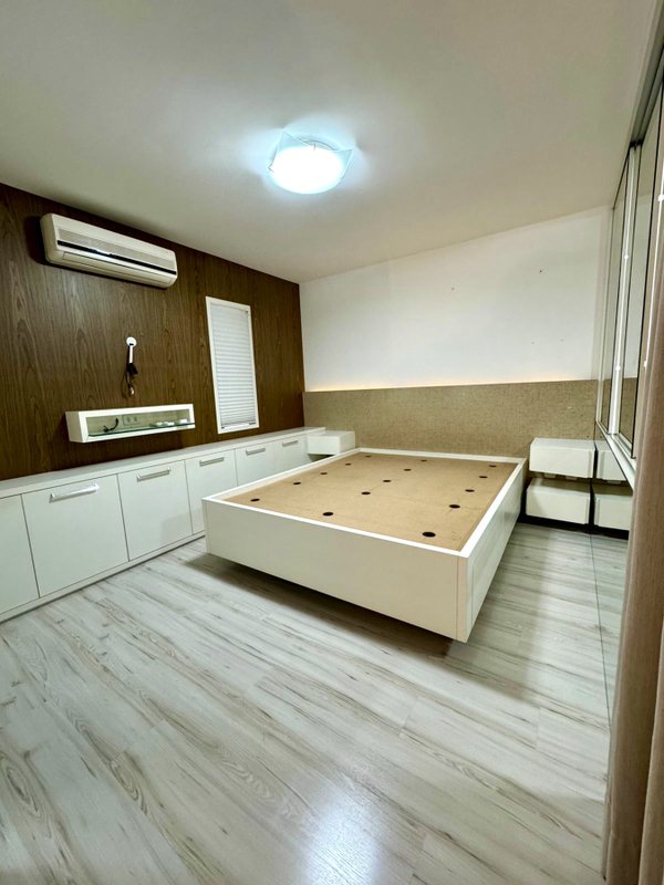 R$ 640.000 - &Oacute;TIMO APARTAMENTO DUPLEX - 63M2 - 1 DORM - SU&Iacute;TE - 2 VAGAS - 2 DEP&Oacute;SITOS Rua Vicente da Fontoura Porto Alegre - 