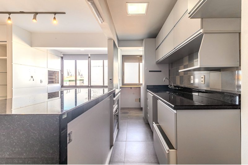 R$ 575.000 - LINDO APARTAMENTO - 82M2 - 3 DORM - SU&Iacute;TE - CHURRASQUEIRA - 1 VAGA Rua Roque Calage Porto Alegre - 