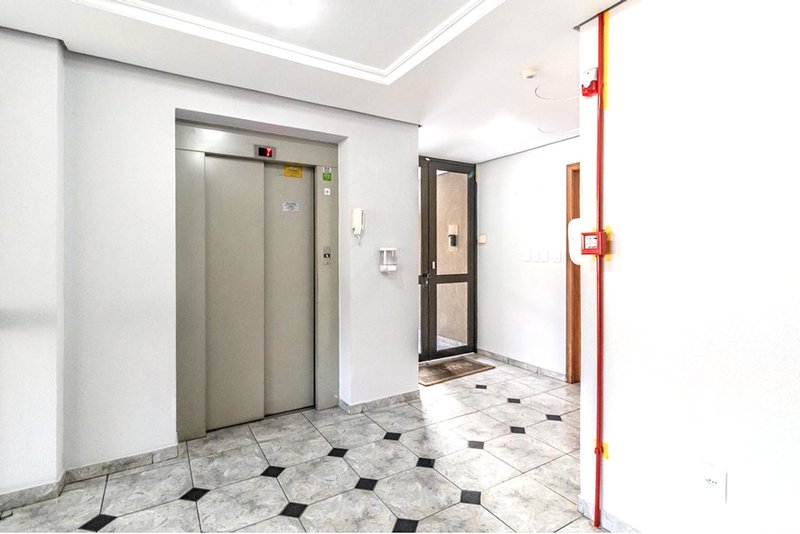 R$ 575.000 - LINDO APARTAMENTO - 82M2 - 3 DORM - SU&Iacute;TE - CHURRASQUEIRA - 1 VAGA Rua Roque Calage Porto Alegre - 