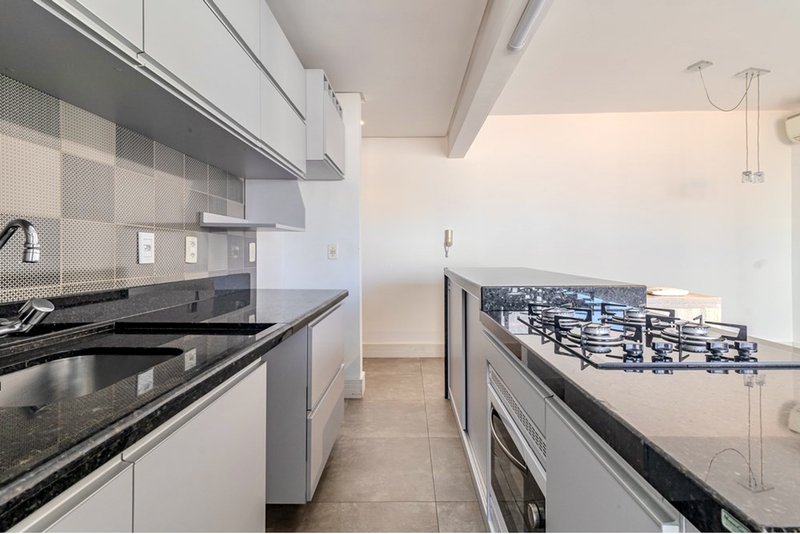 R$ 575.000 - LINDO APARTAMENTO - 82M2 - 3 DORM - SU&Iacute;TE - CHURRASQUEIRA - 1 VAGA Rua Roque Calage Porto Alegre - 