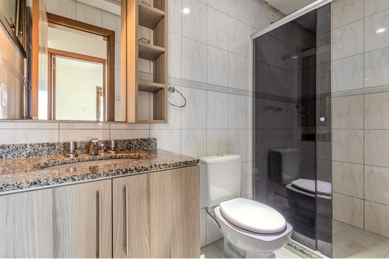 R$ 575.000 - LINDO APARTAMENTO - 82M2 - 3 DORM - SU&Iacute;TE - CHURRASQUEIRA - 1 VAGA Rua Roque Calage Porto Alegre - 