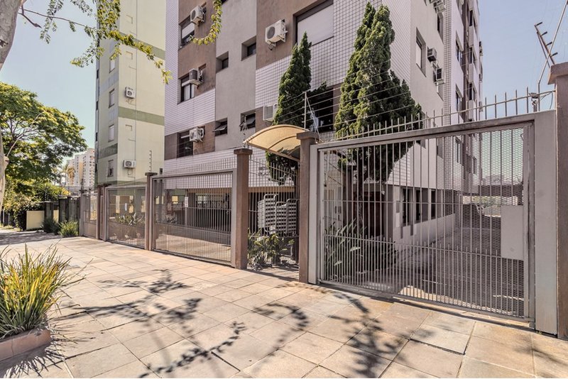 R$ 575.000 - LINDO APARTAMENTO - 82M2 - 3 DORM - SU&Iacute;TE - CHURRASQUEIRA - 1 VAGA Rua Roque Calage Porto Alegre - 