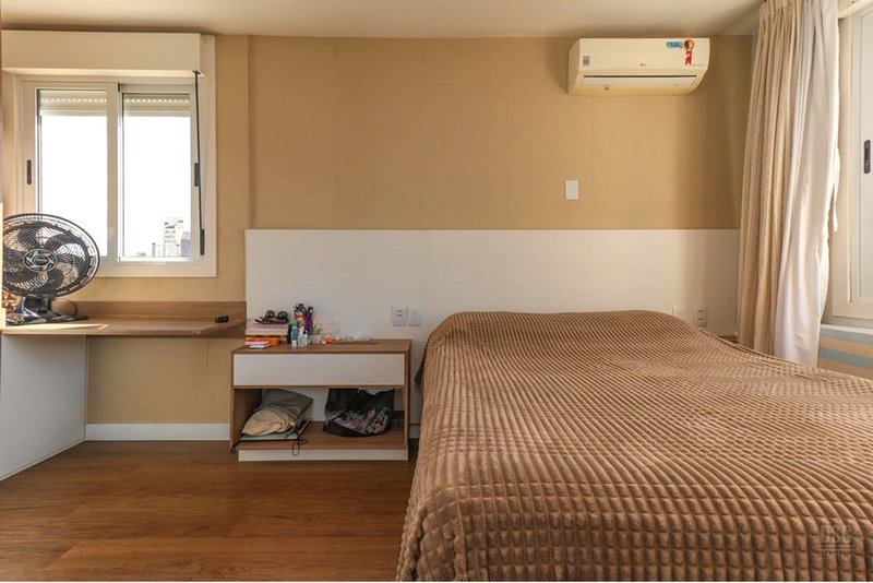 R$ 790.000 - EXCELENTE APARTAMENTO - 75M2 - 2 DORM - SU&Iacute;TE - VISTA - 2 VAGAS Rua Pedro Ivo Porto Alegre - 