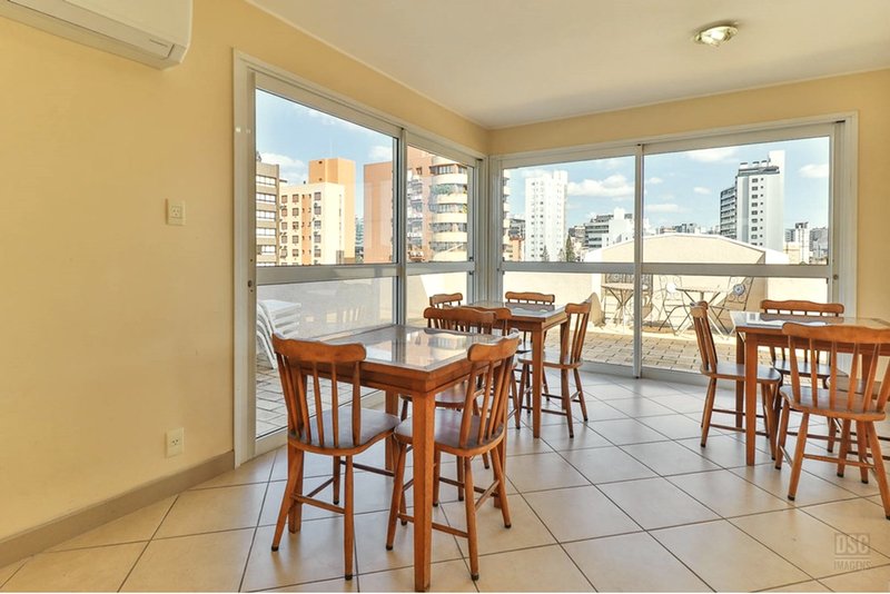 R$ 790.000 - EXCELENTE APARTAMENTO - 75M2 - 2 DORM - SU&Iacute;TE - VISTA - 2 VAGAS Rua Pedro Ivo Porto Alegre - 