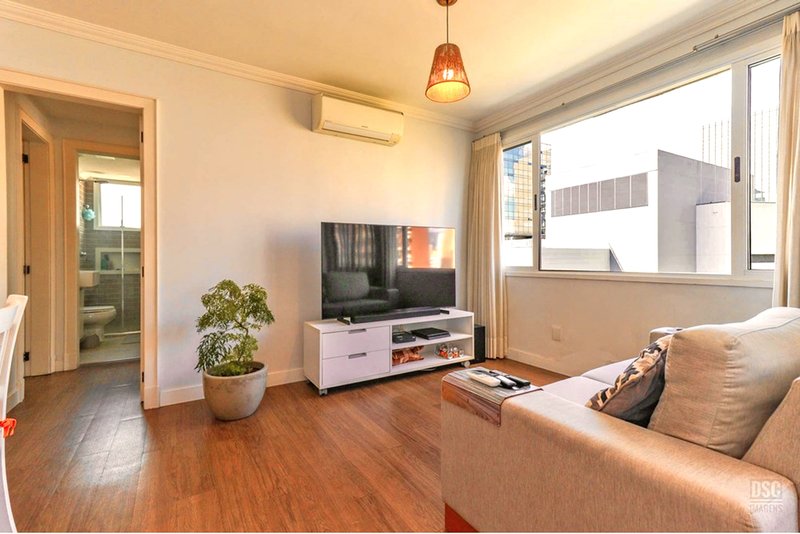 R$ 790.000 - EXCELENTE APARTAMENTO - 75M2 - 2 DORM - SU&Iacute;TE - VISTA - 2 VAGAS Rua Pedro Ivo Porto Alegre - 