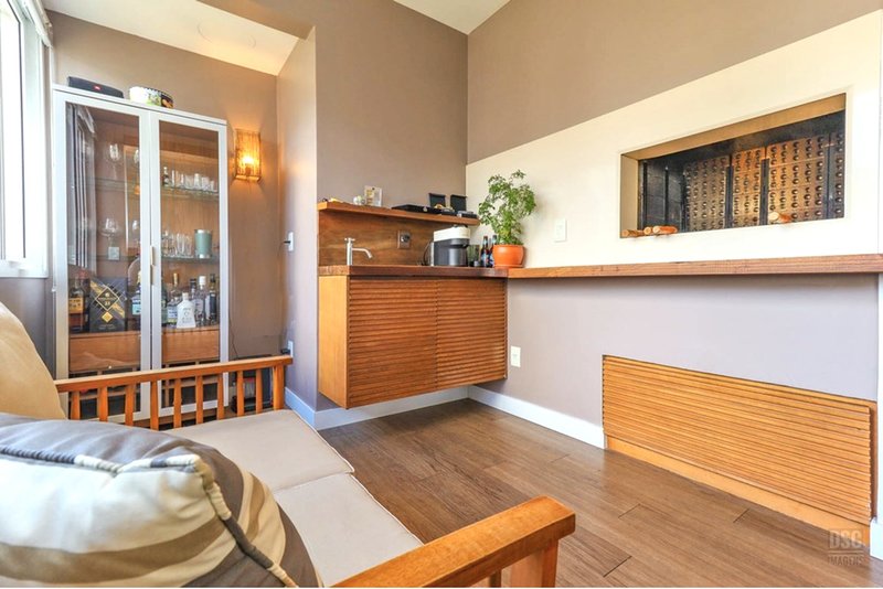 R$ 790.000 - EXCELENTE APARTAMENTO - 75M2 - 2 DORM - SU&Iacute;TE - VISTA - 2 VAGAS Rua Pedro Ivo Porto Alegre - 