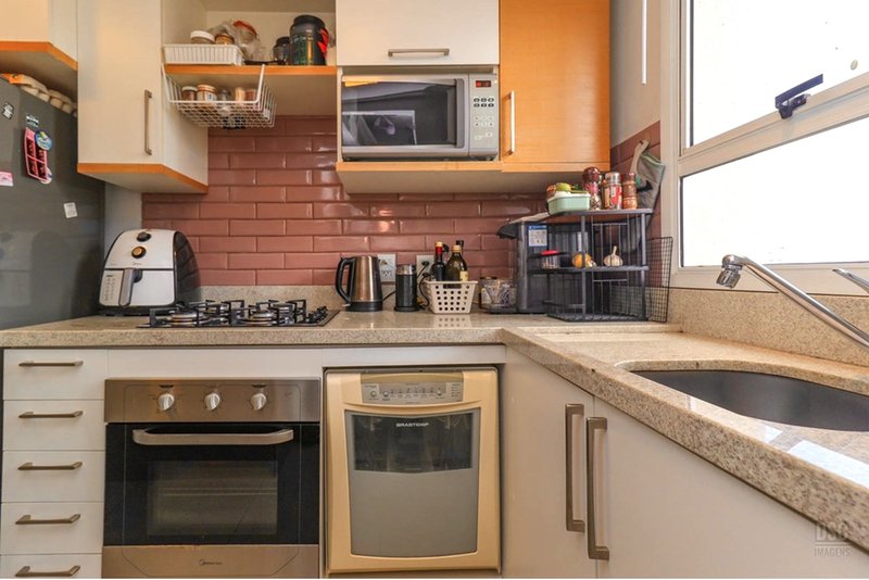 R$ 790.000 - EXCELENTE APARTAMENTO - 75M2 - 2 DORM - SU&Iacute;TE - VISTA - 2 VAGAS Rua Pedro Ivo Porto Alegre - 