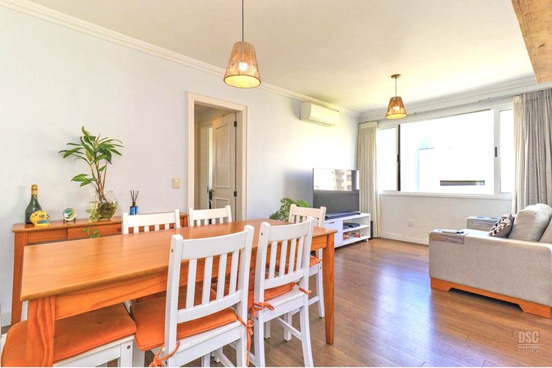 R$ 790.000 - EXCELENTE APARTAMENTO - 75M2 - 2 DORM - SU&Iacute;TE - VISTA - 2 VAGAS Rua Pedro Ivo Porto Alegre - 