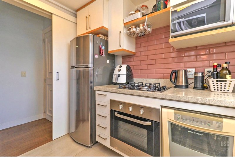 R$ 790.000 - EXCELENTE APARTAMENTO - 75M2 - 2 DORM - SU&Iacute;TE - VISTA - 2 VAGAS Rua Pedro Ivo Porto Alegre - 