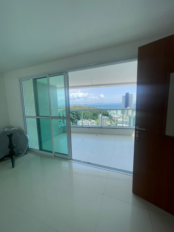 APARTAMENTO VISTA MAR 2 QUARTOS VARANDA COWORKING PISCINA 2 GARAGENS À VENDA NA BARRA! Rua Oito de Dezembro Salvador - 