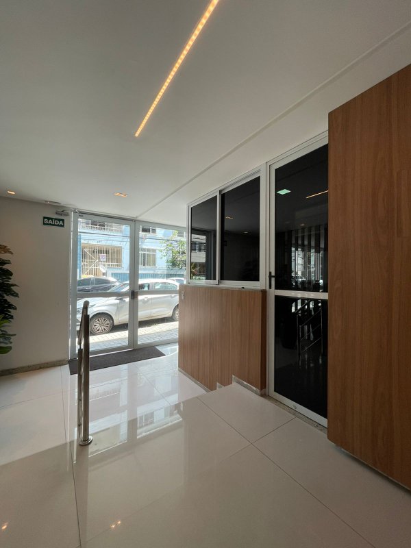 APARTAMENTO VISTA MAR 2 QUARTOS VARANDA COWORKING PISCINA 2 GARAGENS À VENDA NA BARRA! Rua Oito de Dezembro Salvador - 