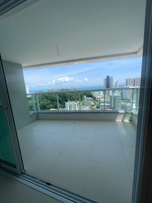APARTAMENTO VISTA MAR 2 QUARTOS VARANDA COWORKING PISCINA 2 GARAGENS À VENDA NA BARRA! Rua Oito de Dezembro Salvador - 