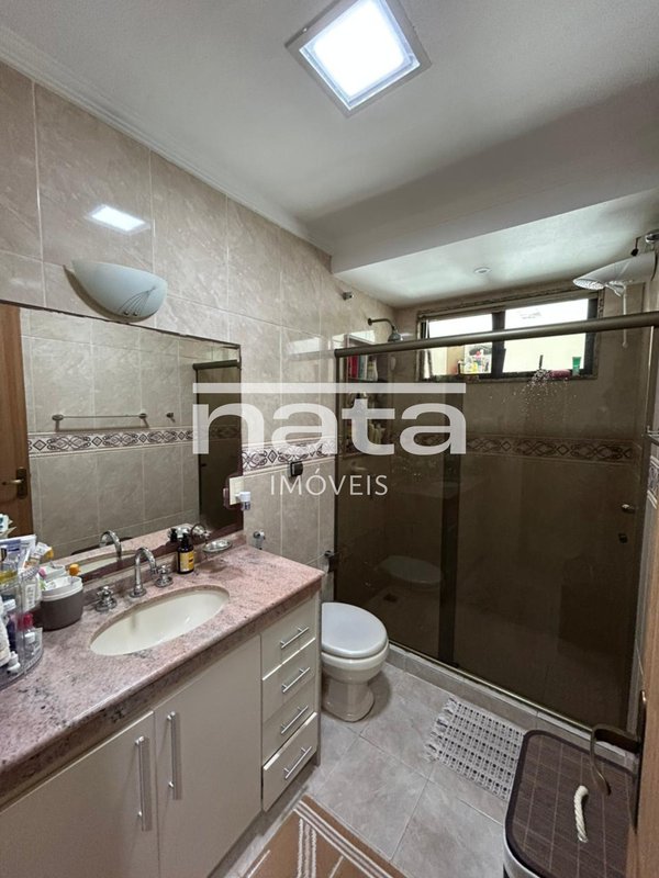 Casa | 459m² | Porteira Fechada | Jardim 25 de Agosto Rua Santa Luzia Duque de Caxias - 