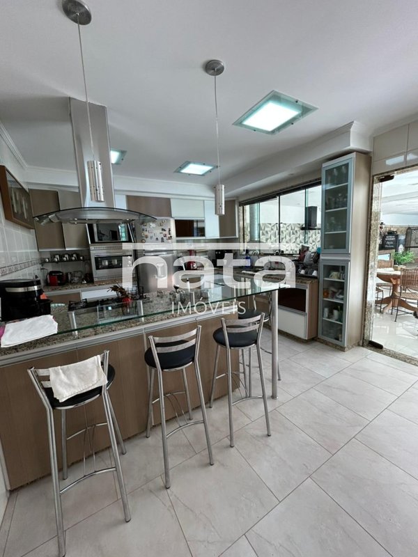 Casa | 459m² | Porteira Fechada | Jardim 25 de Agosto Rua Santa Luzia Duque de Caxias - 