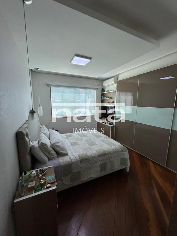 Casa | 459m² | Porteira Fechada | Jardim 25 de Agosto Rua Santa Luzia Duque de Caxias - 