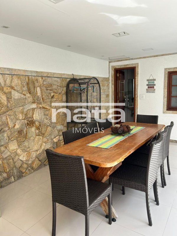 Casa | 459m² | Porteira Fechada | Jardim 25 de Agosto Rua Santa Luzia Duque de Caxias - 