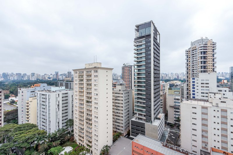 Apto Alto Padrão Reformado no Itaim Bibi: 190 m² | 3 Suítes | 5 Banheiros | aceita permuta Rua Itacema São Paulo - 