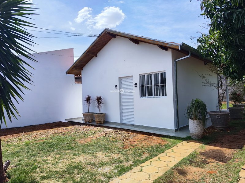 Casa reformada no Santa Mônica em Avaré  Avaré - 