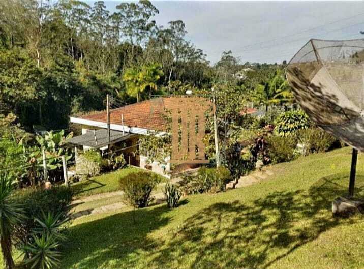 Sítio com 3.5 alqueires em Suzano- SP com 4 casas, salão de festas e piscina  Suzano - 