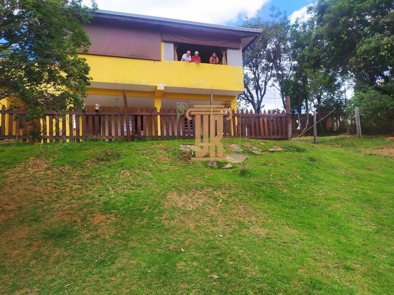 Chácara na zona norte de São José dos Campos- SP com 1.800m²  São José dos Campos - 