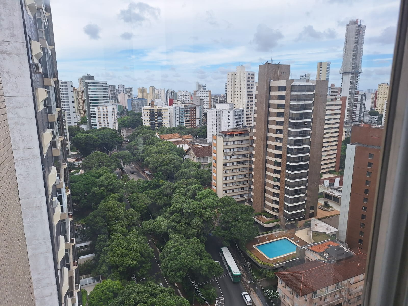 APARTAMENTO NASCENTE VISTA MAR 3 QUARTOS SU&Iacute;TE CLOSET VARANDA GARAGEM &Agrave; VENDA NA GRA&Ccedil;A! Avenida Princesa Leopoldina Salvador - 