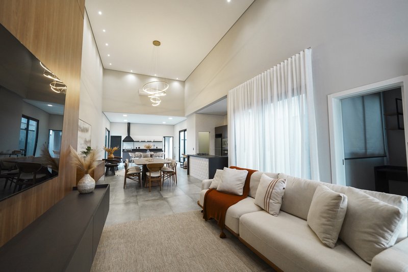 Casa Térrea Alto Padrão - Chácara Ondina / Sorocaba Rua Ondina Uten Soares Sorocaba - 