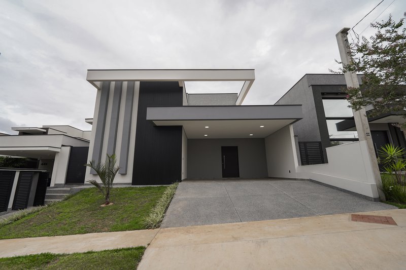 Casa Térrea Alto Padrão - Chácara Ondina / Sorocaba Rua Ondina Uten Soares Sorocaba - 