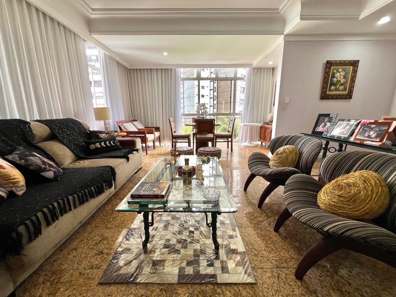 APARTAMENTO 3 QUARTOS 2 SUÍTES VARANDA VISTA LIVRE 2 GARAGENS À VENDA NA GRAÇA! Rua Humberto de Campos Salvador - 