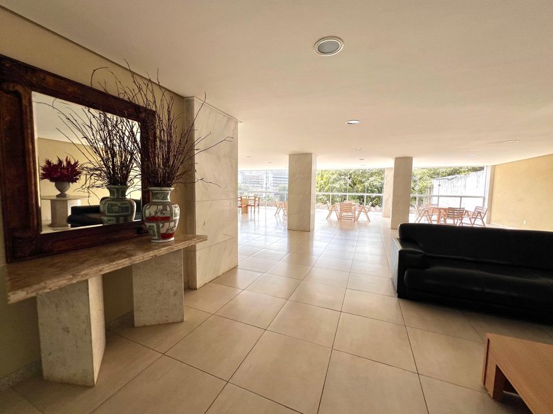 APARTAMENTO 3 QUARTOS 2 SUÍTES VARANDA VISTA LIVRE 2 GARAGENS À VENDA NA GRAÇA! Rua Humberto de Campos Salvador - 