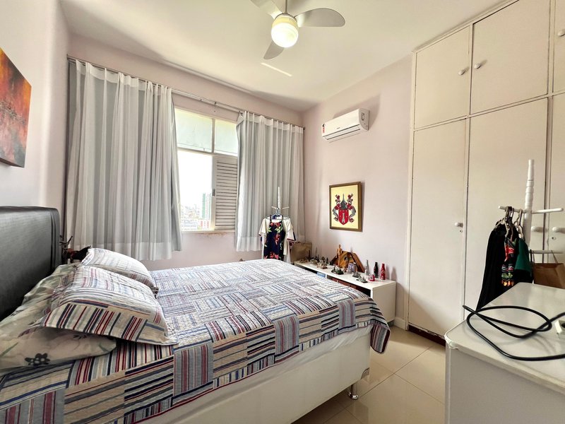 APARTAMENTO 3 QUARTOS 2 SUÍTES VARANDA VISTA LIVRE 2 GARAGENS À VENDA NA GRAÇA! Rua Humberto de Campos Salvador - 