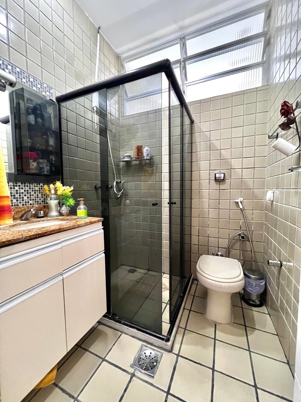 APARTAMENTO 3 QUARTOS 2 SUÍTES VARANDA VISTA LIVRE 2 GARAGENS À VENDA NA GRAÇA! Rua Humberto de Campos Salvador - 