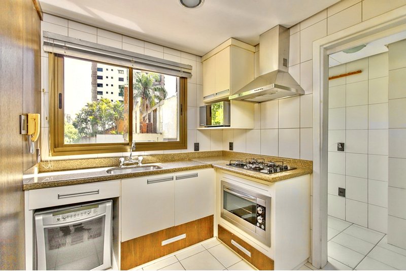 R$ 940.000 - APARTAMENTO - 101M2 - MOBILIADO - 2 DORM - SU&Iacute;TE - 2 VAGAS Rua Barão de Ubá Porto Alegre - 