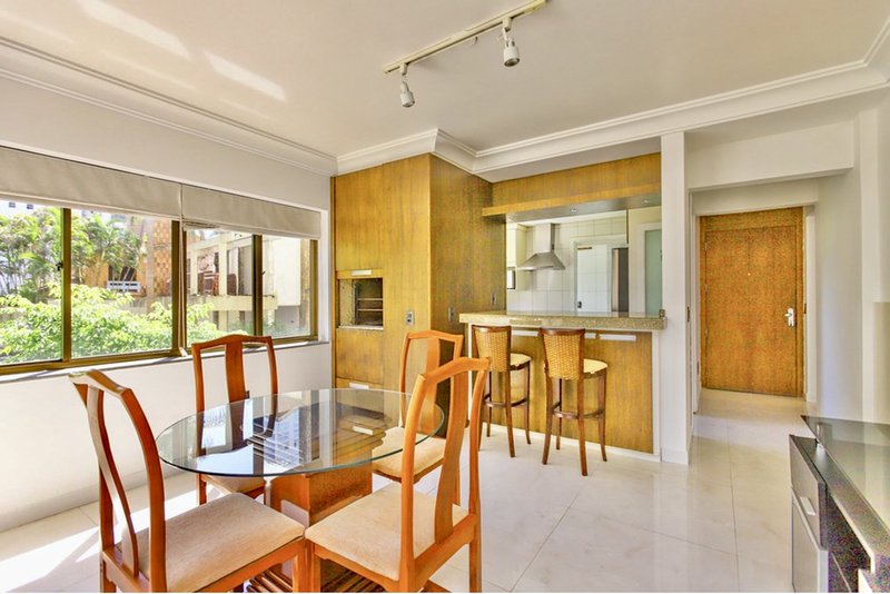 R$ 940.000 - APARTAMENTO - 101M2 - MOBILIADO - 2 DORM - SU&Iacute;TE - 2 VAGAS Rua Barão de Ubá Porto Alegre - 