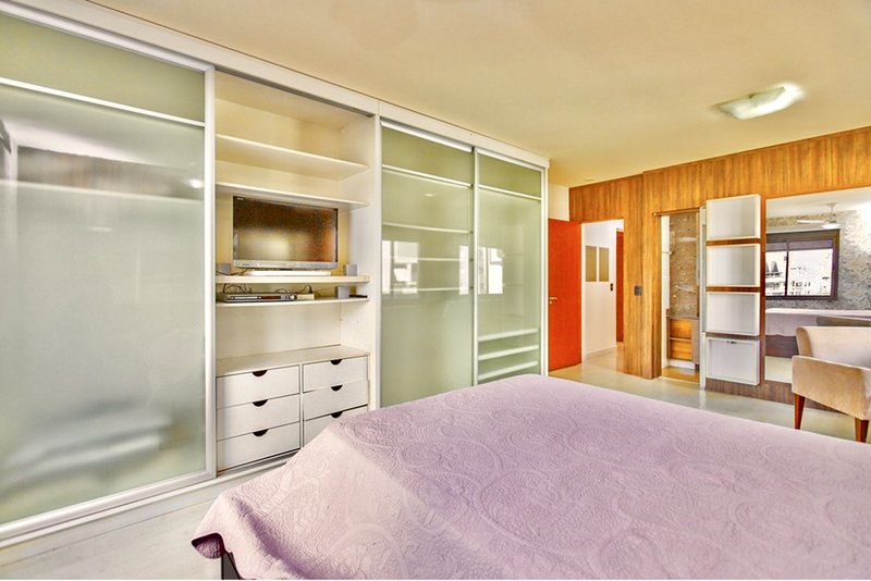 R$ 940.000 - APARTAMENTO - 101M2 - MOBILIADO - 2 DORM - SU&Iacute;TE - 2 VAGAS Rua Barão de Ubá Porto Alegre - 