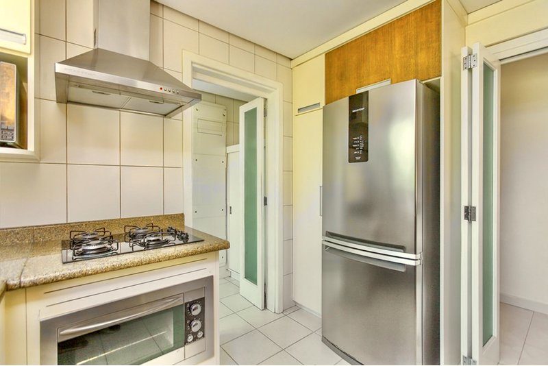 R$ 940.000 - APARTAMENTO - 101M2 - MOBILIADO - 2 DORM - SU&Iacute;TE - 2 VAGAS Rua Barão de Ubá Porto Alegre - 