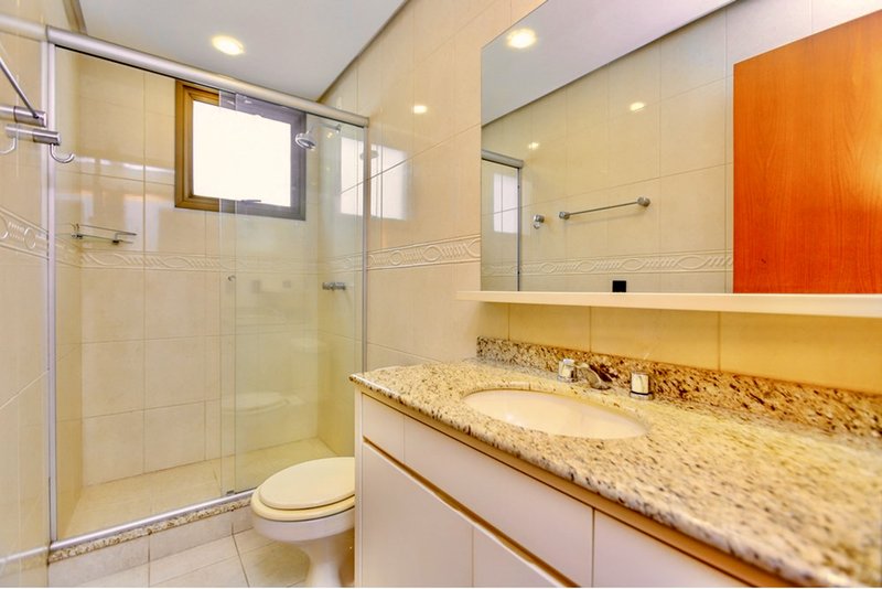 R$ 940.000 - APARTAMENTO - 101M2 - MOBILIADO - 2 DORM - SU&Iacute;TE - 2 VAGAS Rua Barão de Ubá Porto Alegre - 