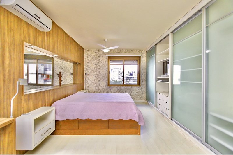 R$ 940.000 - APARTAMENTO - 101M2 - MOBILIADO - 2 DORM - SU&Iacute;TE - 2 VAGAS Rua Barão de Ubá Porto Alegre - 