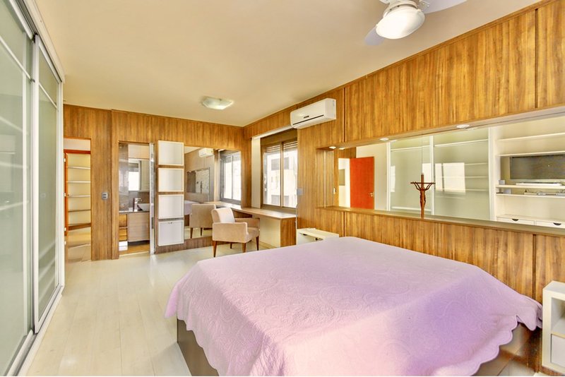 R$ 940.000 - APARTAMENTO - 101M2 - MOBILIADO - 2 DORM - SU&Iacute;TE - 2 VAGAS Rua Barão de Ubá Porto Alegre - 