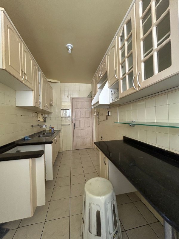 APARTAMENTO NASCENTE 3 QUARTOS SUÍTE DEPENDÊNCIA COMPLETA 2 GARAGENS À VENDA NA GRAÇA! Avenida Euclydes da Cunha Salvador - 