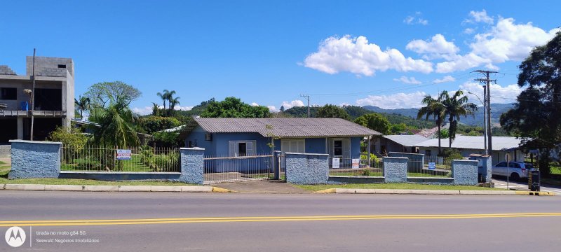 ✔️ Linda casa de esquina em Presidente Lucena  Presidente Lucena - 