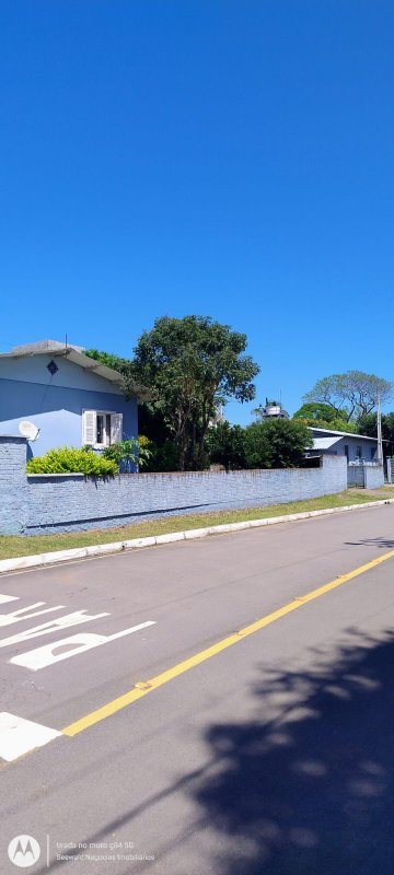 ✔️ Linda casa de esquina em Presidente Lucena  Presidente Lucena - 