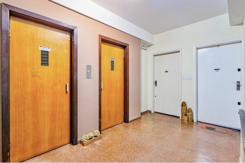 R$ 530.000 - BELO APARTAMENTO - 98M2 - 3 DORM - VISTA - 1 VAGA Avenida Protásio Alves Porto Alegre - 