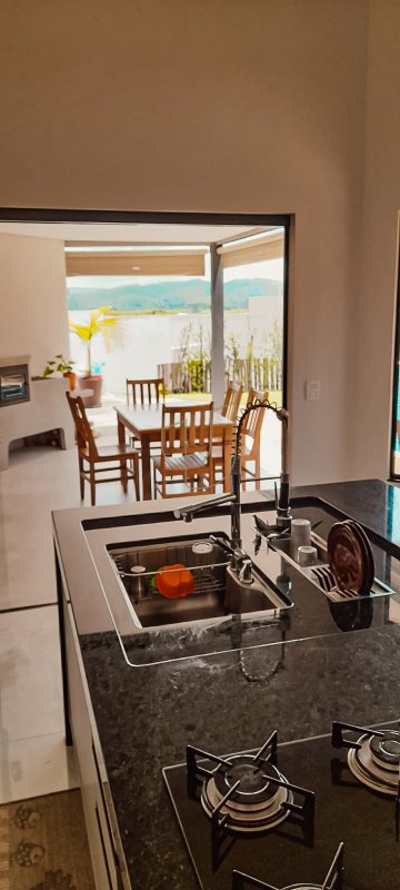 Casa Térrea com 4 Suítes no Condomínio Residencial Mônaco Rua Joaquim Vieira Alves São José dos Campos - 