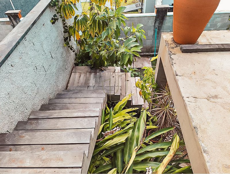 Casa Térrea com 3 Suítes no Condomínio Residencial Mônaco Avenida Aquarela do Brasil São José dos Campos - 